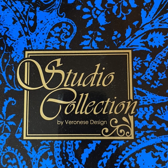 ✨ Blessed Virgin Mary by Veronese Design 🙏🏻 Holy Journey Religious Statue 🙏🏻 - Picture 14 of 16